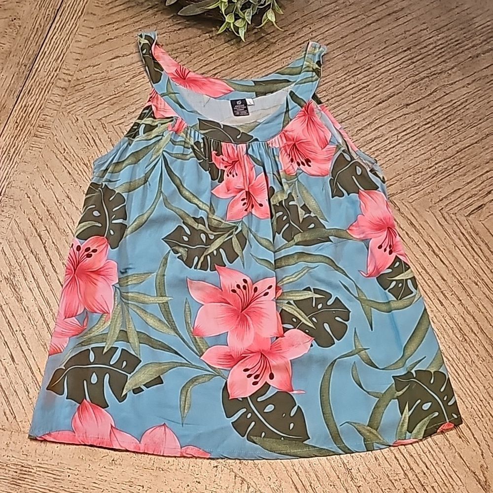 Floral Hawaiian top size L Hibiscus collection Hawaii
